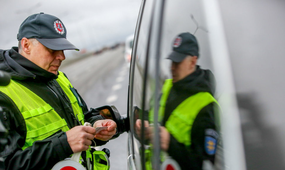 Kelių policijos dieninis reidas Vilniaus vakariniame aplinkkelyje