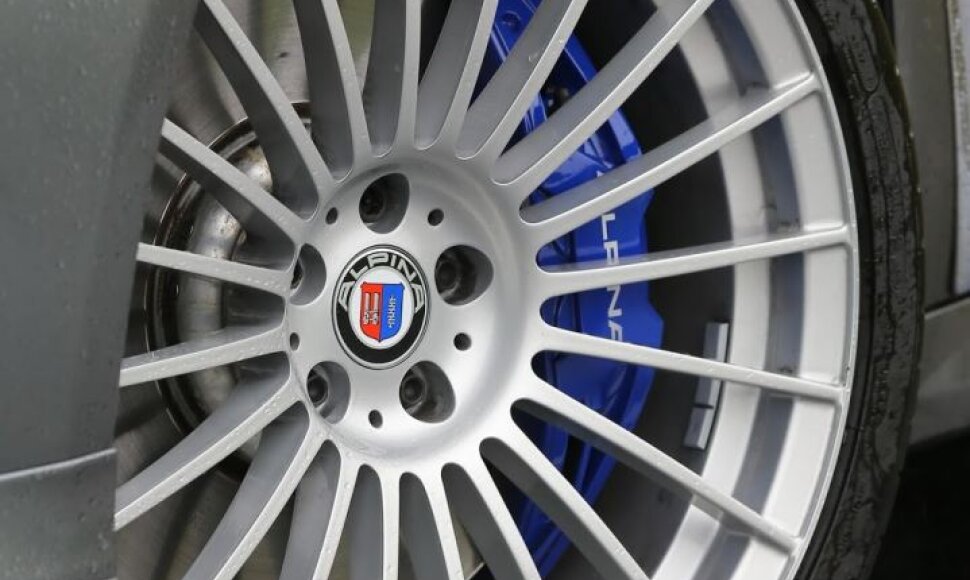 Greičiausias sedanas pasaulyje – „Alpina B7 Bi-Turbo“
