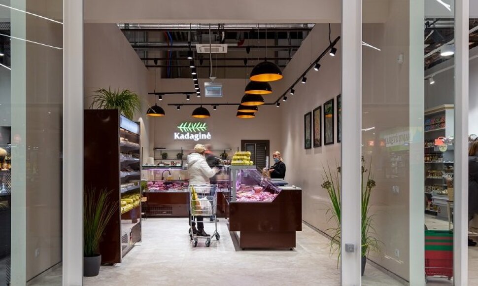 Alksnio dūmu kvepianti „Vilnius Outlet“ „Kadaginė“: šeimos receptai ir vertybės, kulinarinis paveldas, virtuvės ekspertų liaupsės