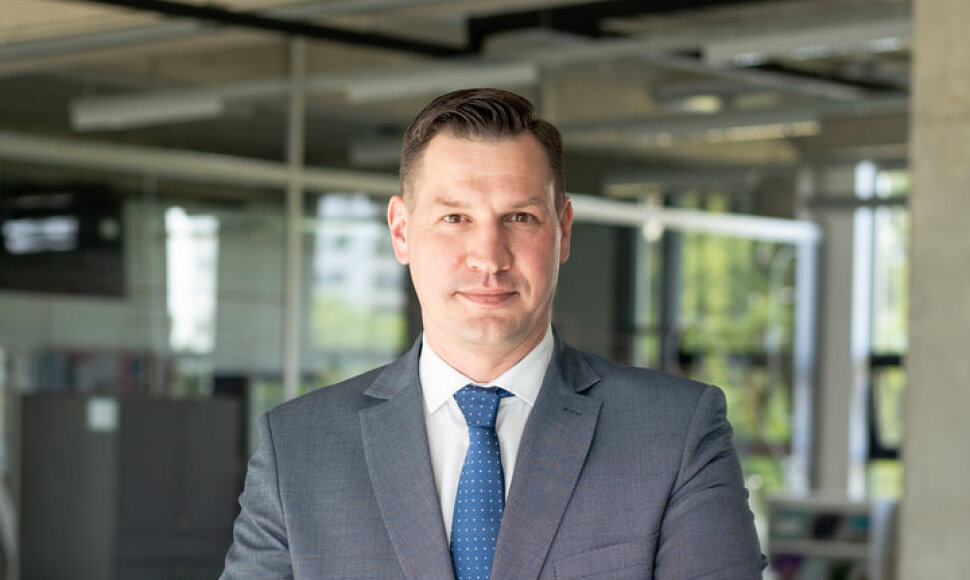 Dr. Andrius Brusokas
