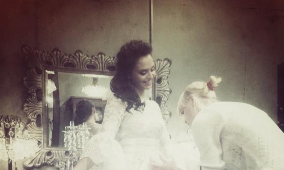 Ieva Ambrazaitė su vestuvine suknele