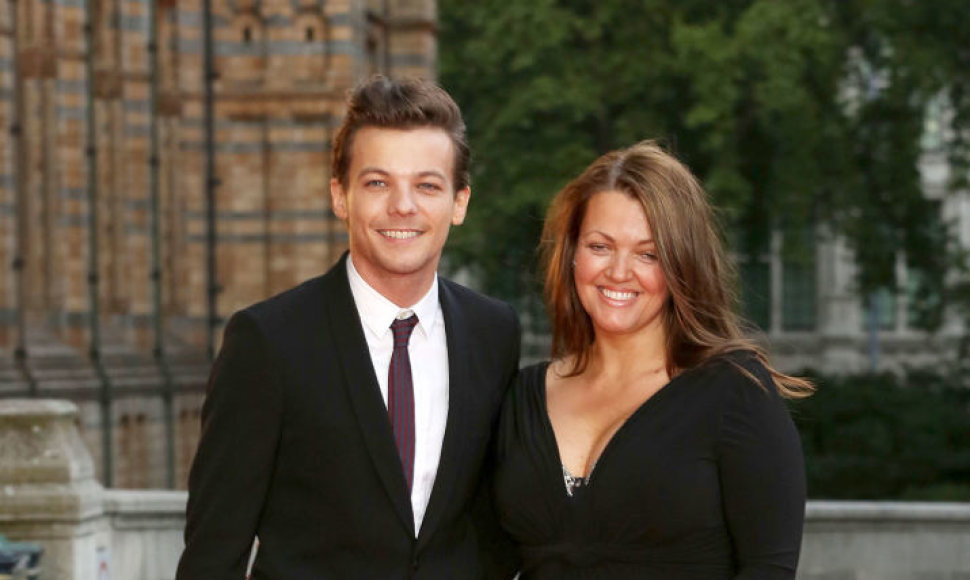 Louisas Tomlinsonas su mama Johannah Deakin (2015 m.)