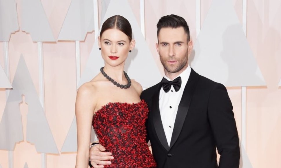 Behati Prinsloo ir Adamas Levine'as