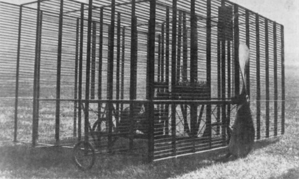 H. F. Phillipso „Multiplane II“ – pirmasis Anglijos lėktuvas