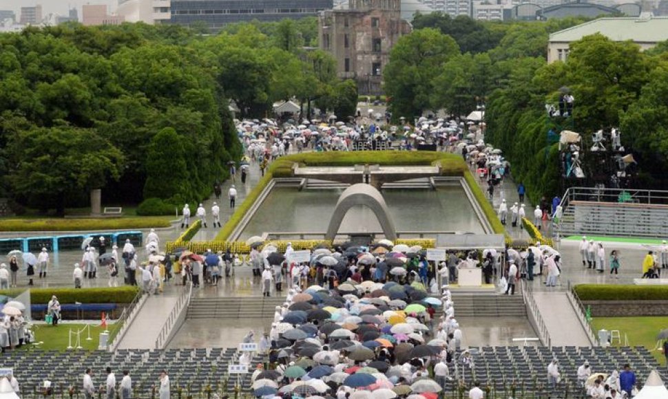 Paminėtos atominio bombardavimo Hirošimos mieste 69-osios metinės