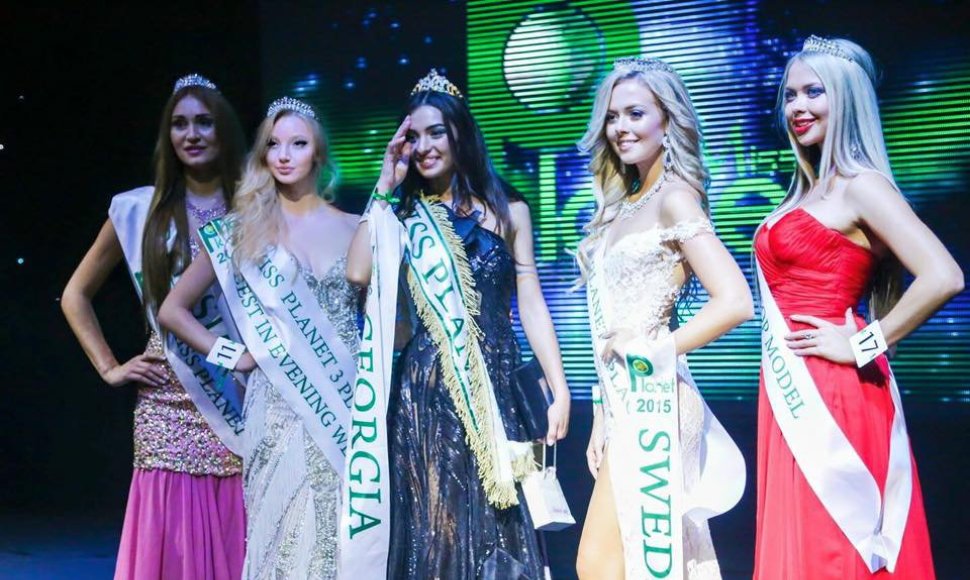 Karolina Toleikytė Miss Planet 2015 konkurse