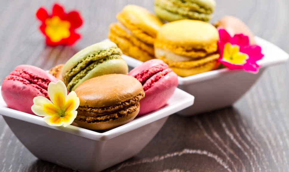 Spalvingieji „Macarons“ – prancūzų virtuvės šedevras.