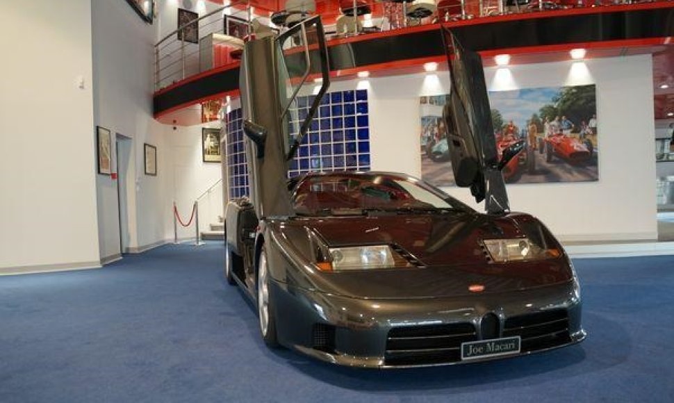 „Bugatti EB110“