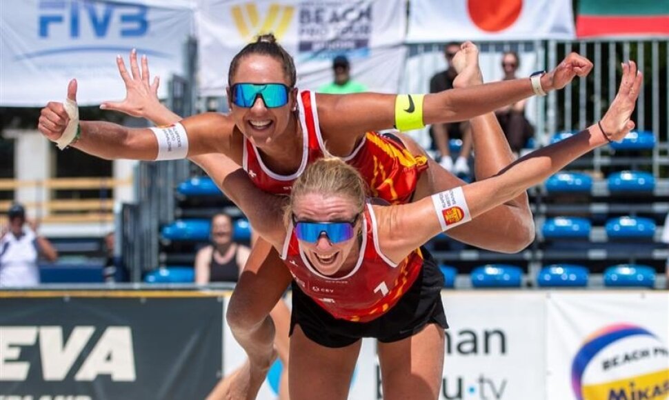 Ieva Dumbauskaitė ir Gerda Grudzinskaitė