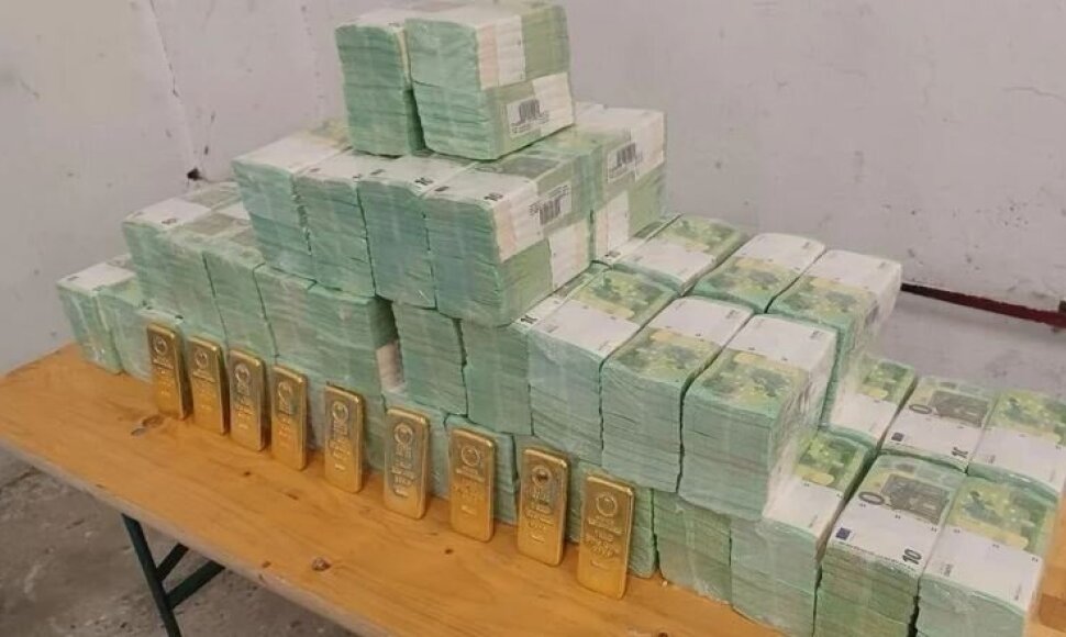 I&scaron; Ukrainos inkasatorių Vengrijoje konfiskuoti pinigai bei auksas