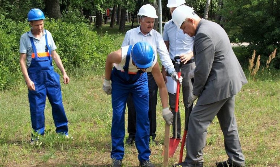 Antradienį pradėta tvarkyti Klaipėdos Poilsio parką