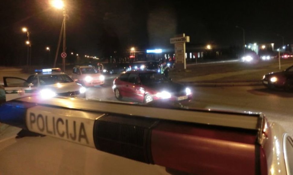Kaune policija užkirto kelią nelegalioms gatvių lenktynėms
