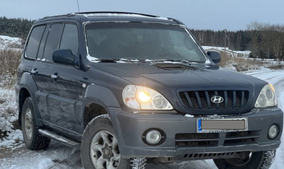 Ukrainietis Ruslanas nusipirko šį nevažiuojantį automobilį