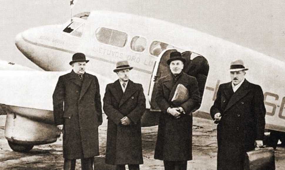 Lietuvos delegacija į Maskvą 1939 m. (Jonas Norkaitis, Stasys Raštikis, Juozas Urbšys, Kazys Bizauskas)