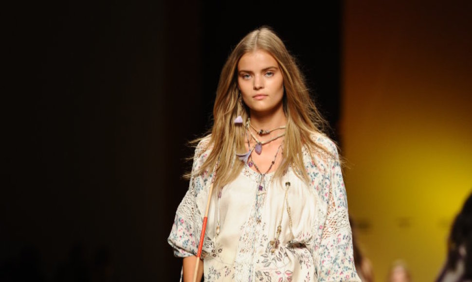 „Etro“ mados namų kolekcijos modelis
