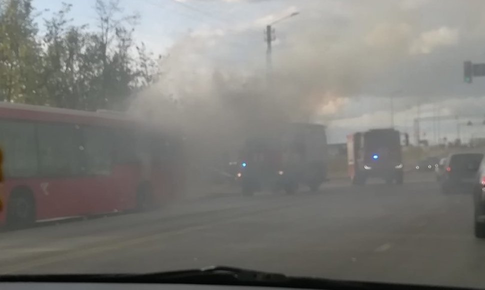 Maršrutiniame autobuse Kaune kilo gaisras