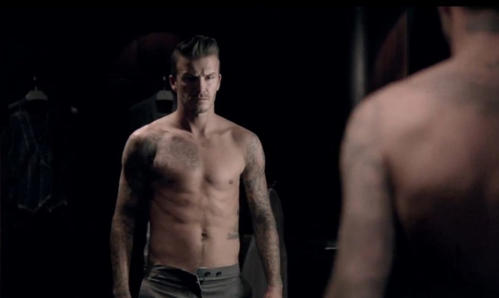Davidas Beckhamas kvepalų reklamoje