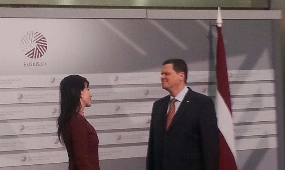 Viceministrė Daiva Matoninės su Latvijos aplinkos apsaugos ir regioninio vystymo ministru Kasparu Gerhardu