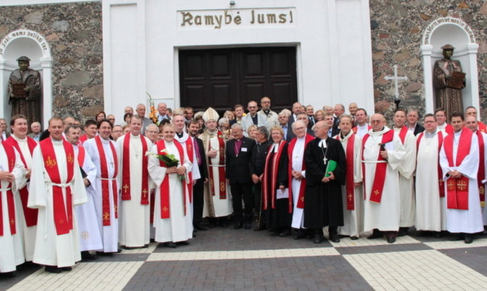 Sinode dalyvavo gausus būrys dvasininkų iš Lietuvos ir užsienio šalių