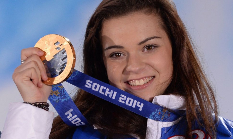 Viena Rusijos aukso medalininkių – čiuožėja Adelina Sotnikova