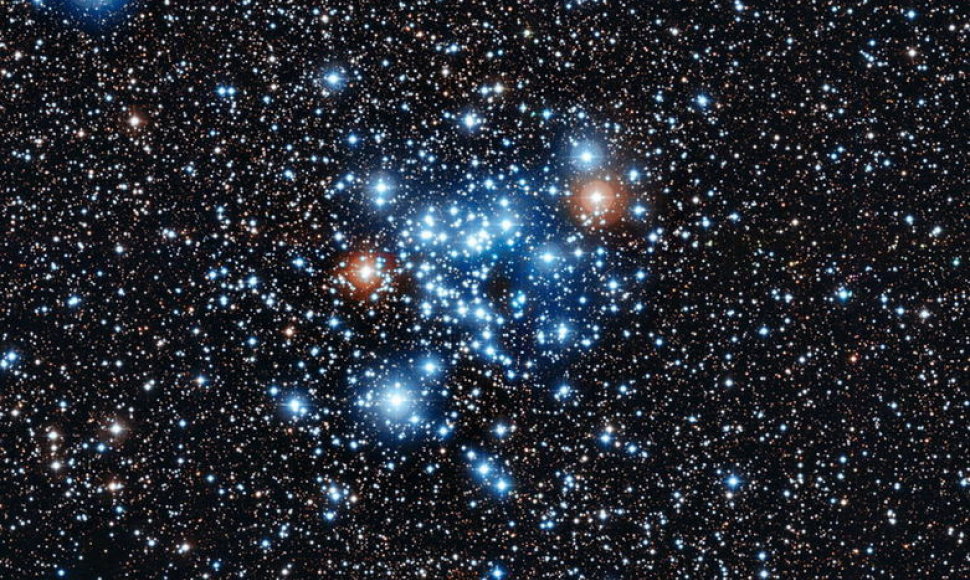 Kentauro žvaigždyne esančiame žvaigždių spiečiuje „NGC 3766” astronomai atrado naujo tipo kintančių žvaigždių grupę.
