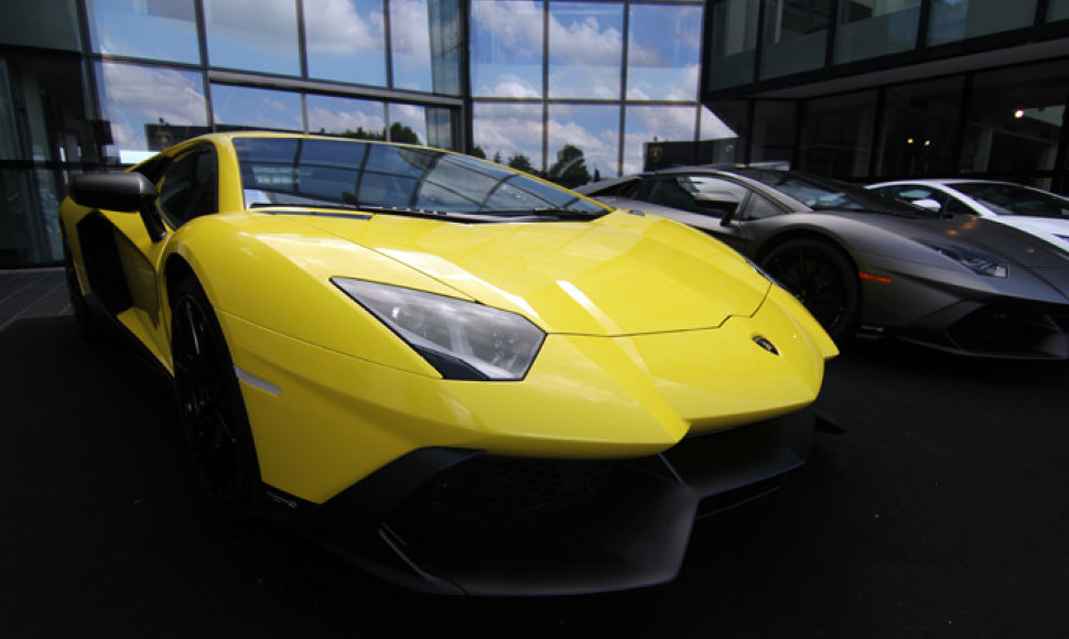 „Lamborghini Aventador 50 Anniversario Edition“