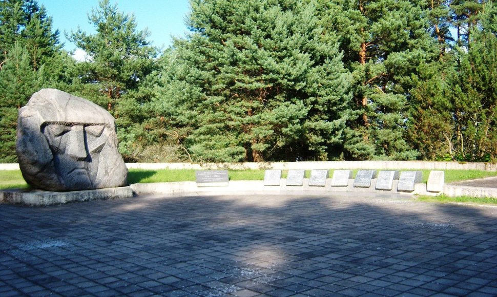 Sovietinis memorialas Alksnynėje