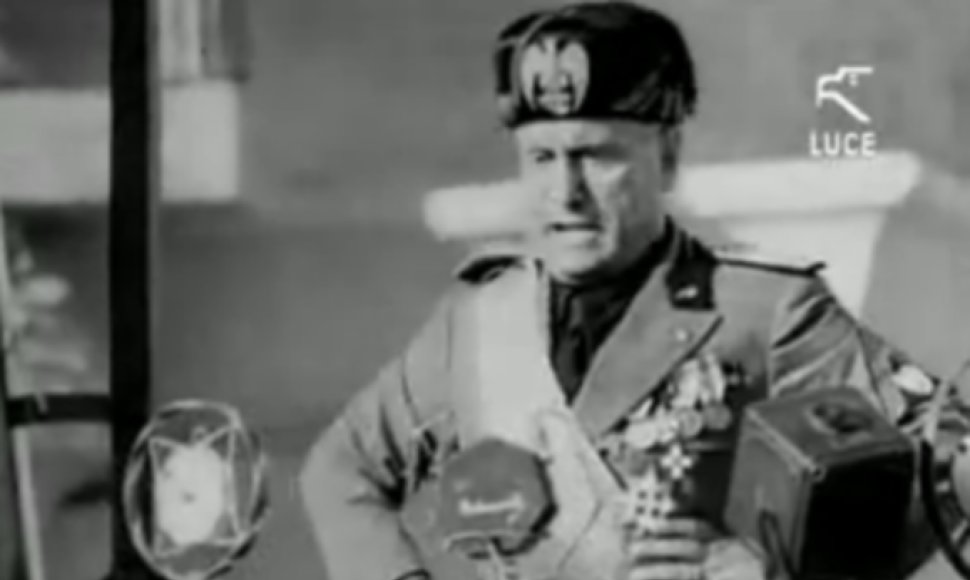 Benito Mussolini (1934 m.)
