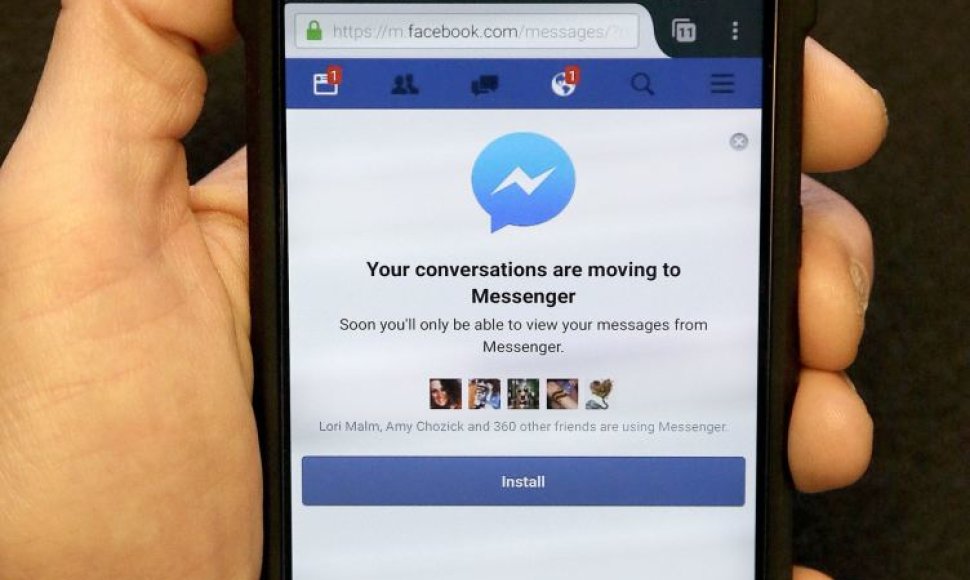 „Facebook“ vartotojus priverstinai siekia įsirašyti „Messenger“ programėlę