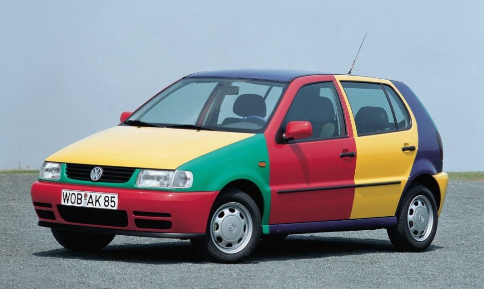 Polo Harlekin 1995 metais pasirodė kaip išimtinai parodoms skirtas automobilis. (Volkswagen nuotrauka)
