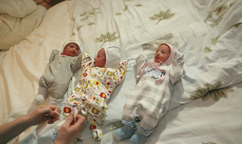 Agnė Rapalavičienė Šilutės ligoninėje pagimdė tris mergaites