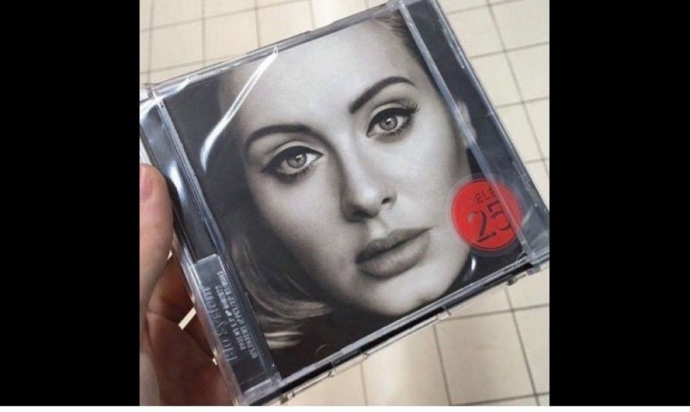 Adele gerbėja tikina, kad albumą rado prekybos centre „Target“