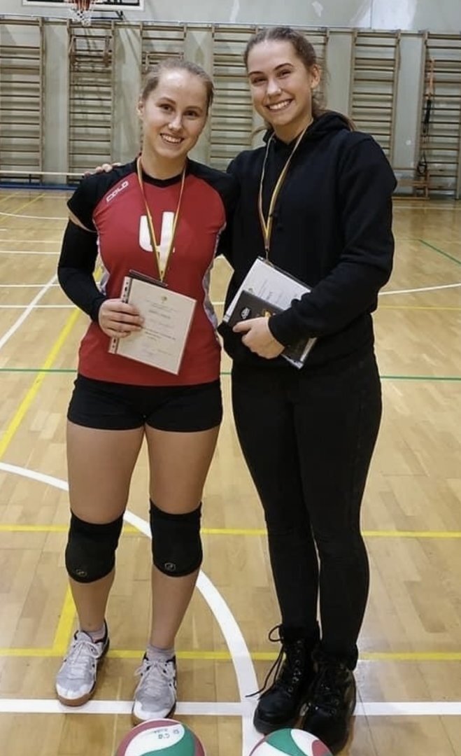 Veronika Čepanskytė (de&scaron;inėje) / Asmeninio archyvo nuotr.
