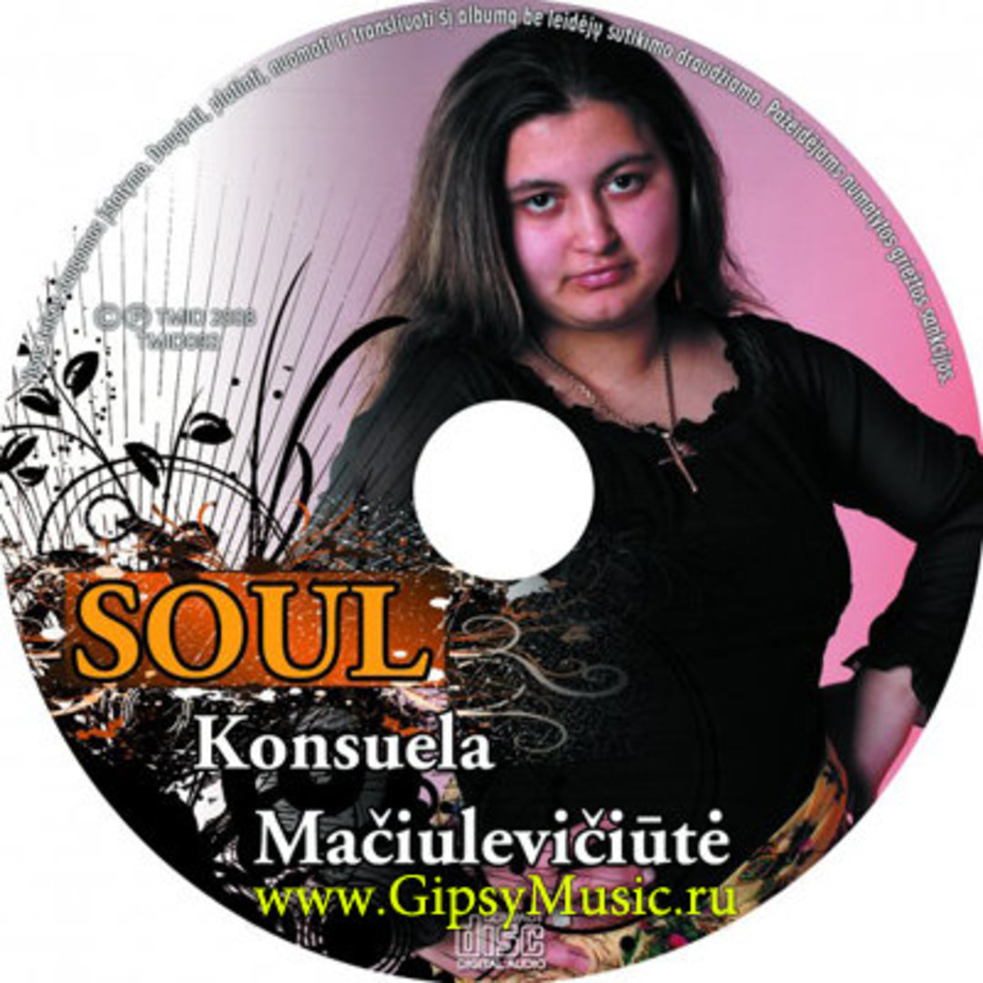 Konsuelos biografijoje – ir asmeninis albumas