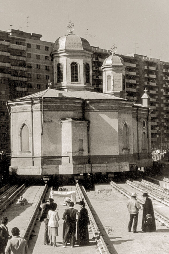4A_R_Laub_Mobile_Churches_Historical_04_A