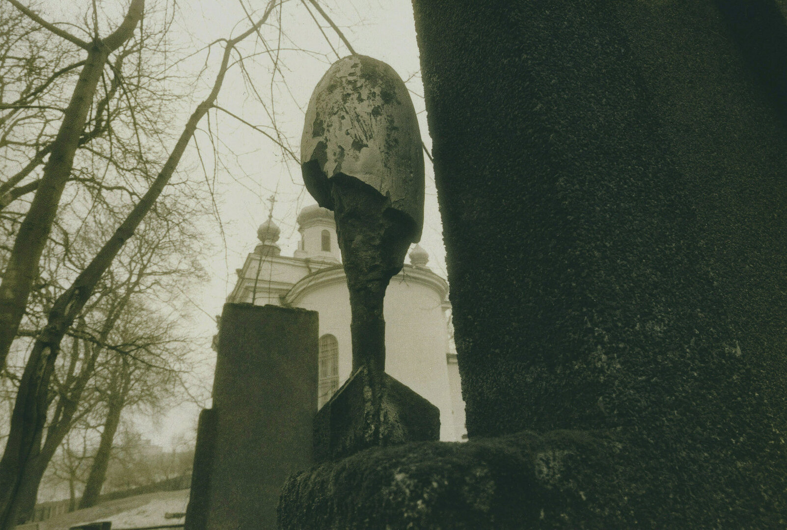 035. Kapinės, kuriose dažnai lankausi,6  1982. 35