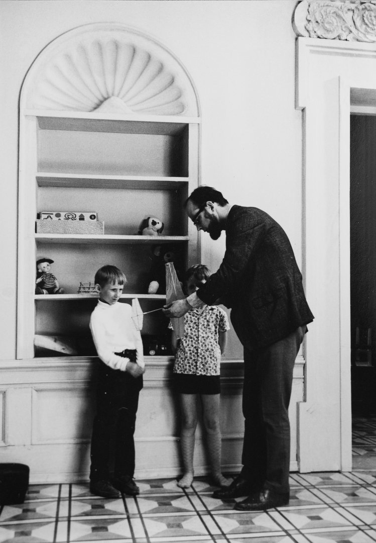 Kino filmas „Naktibalda“. Režisierius Arūnas Žebriūnas ir jaunieji aktoriai. 1972 m.