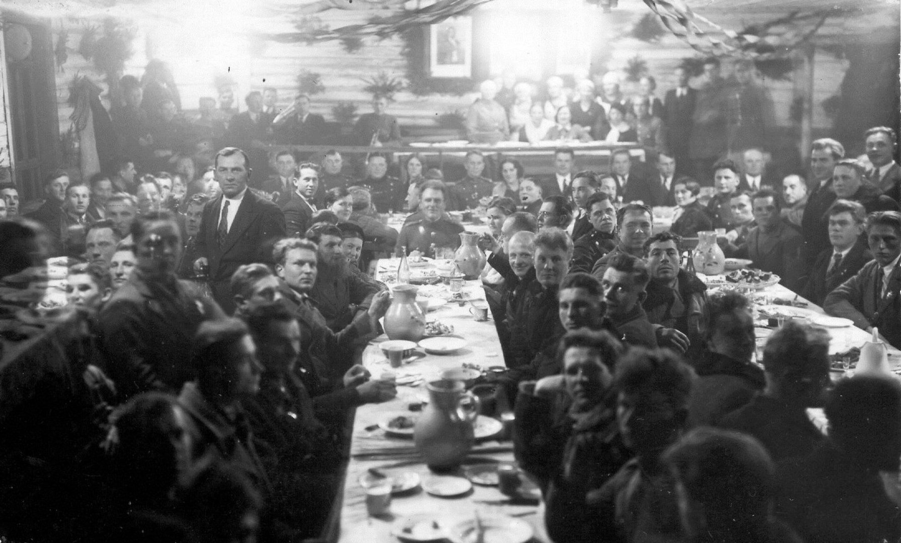 Lauko pietūs po šaulių manevrų Vabalninke 1936 m. lapkričio 22 d.