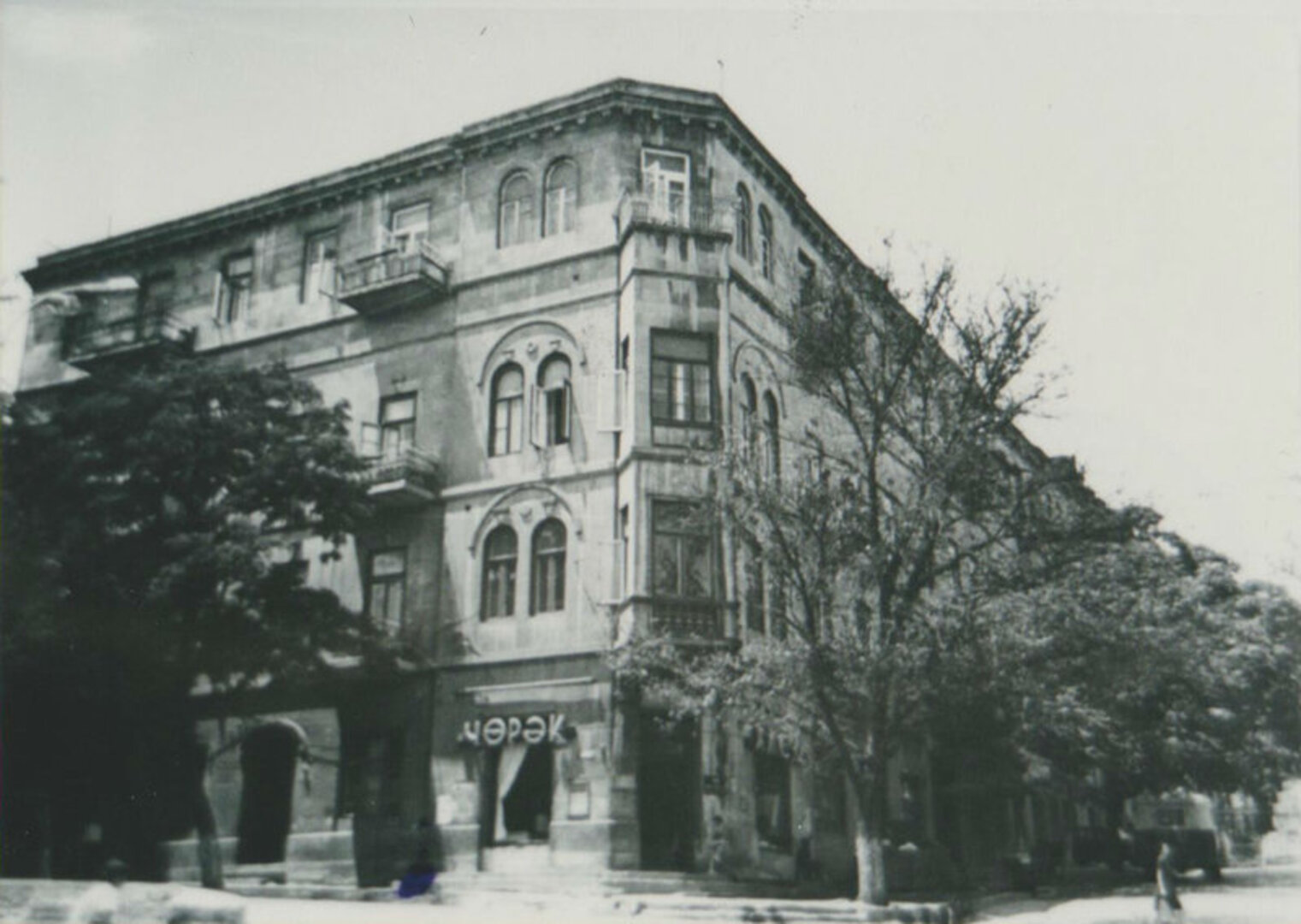 Namas, kuriame gyveno Vincas Krėvė-Mickevičius. Baku, Azerbaidžanas.