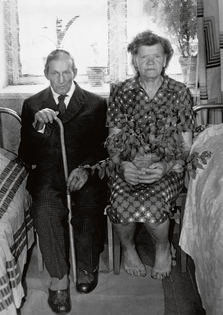 Laukimas, 1990