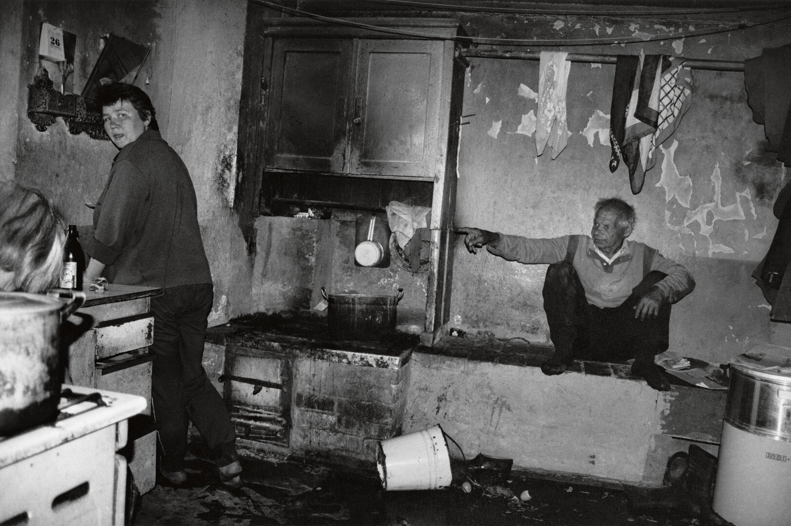 Pavargusio kaimo grimasos, 1999
