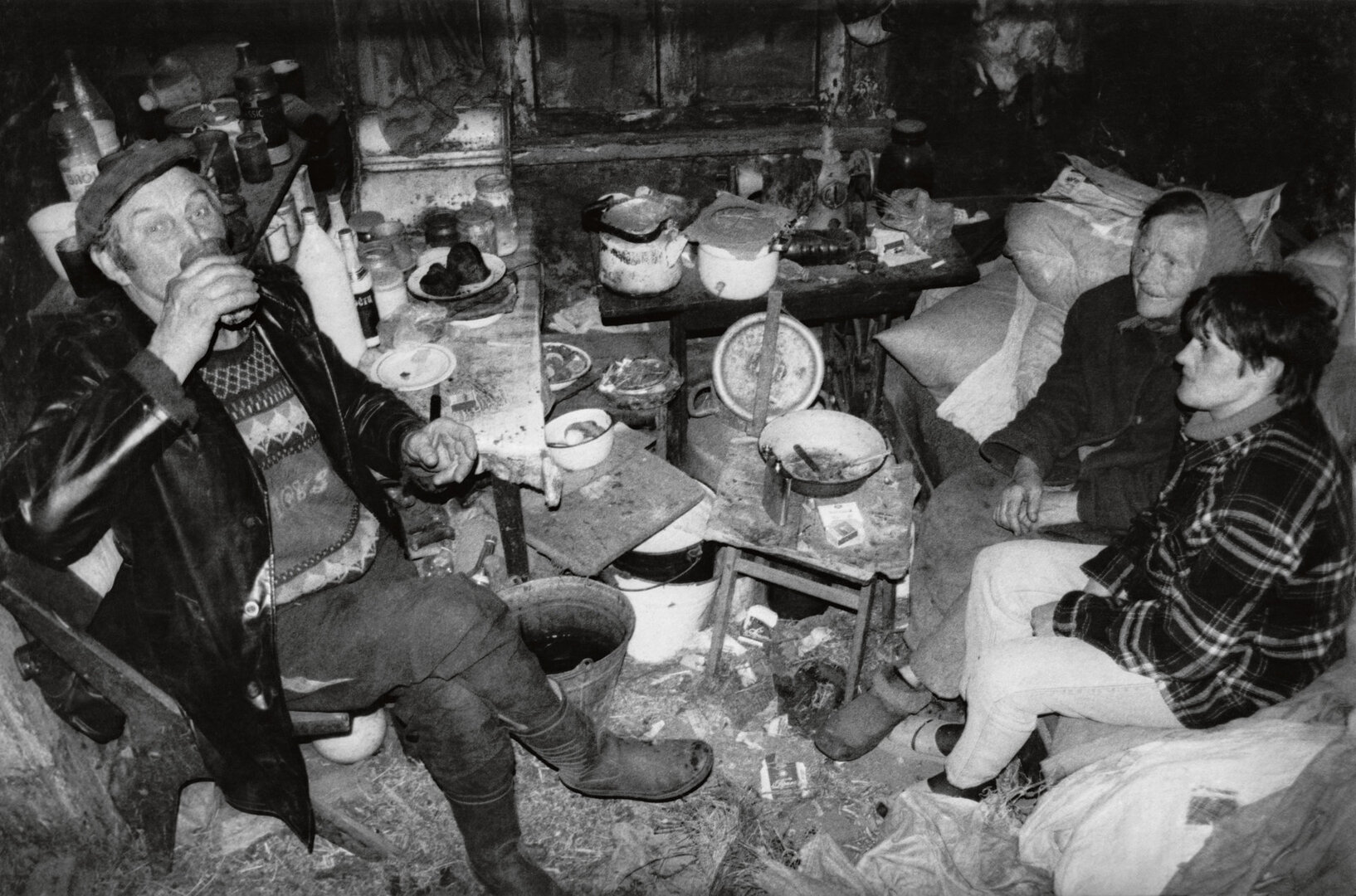 Pavargusio kaimo grimasos, 2000