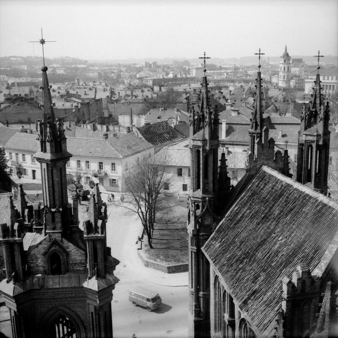 Nuo Bernardinų bažnyčios, 1978