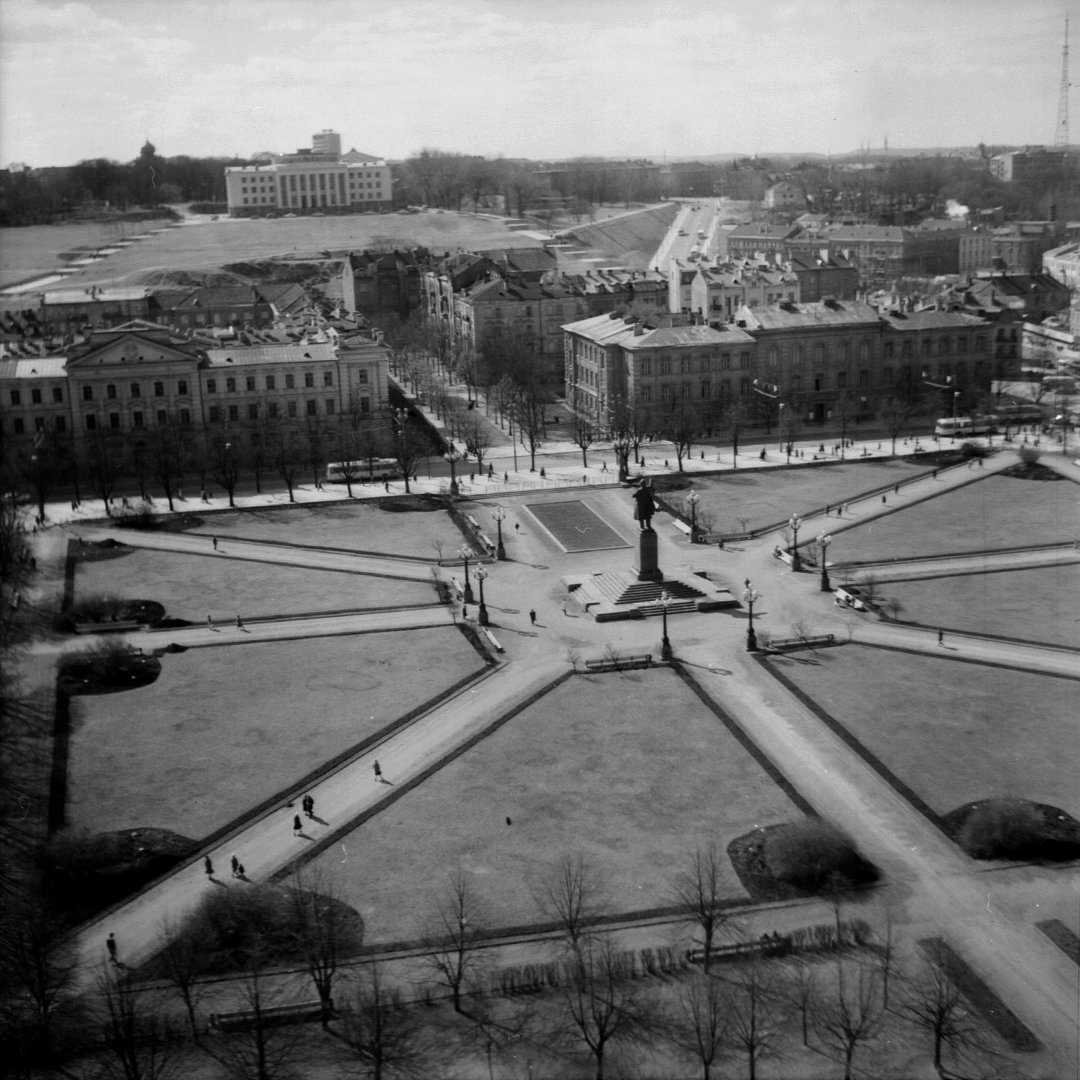 Nuo Šv. Pilypo ir Jokūbo bažnyčios, 1973