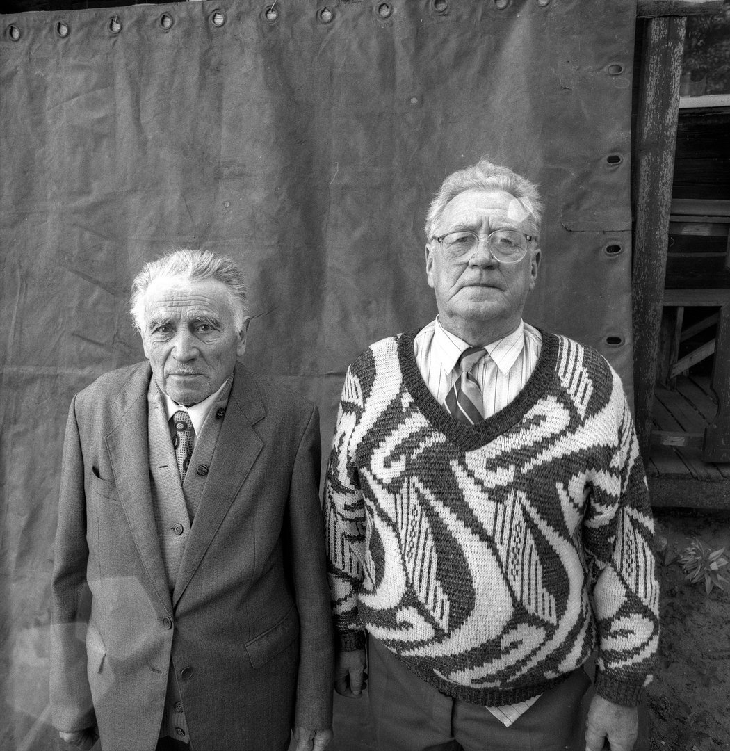 _&copy;V.Juraitis.Du kaimynai. &Scaron;ilkalnis.2001