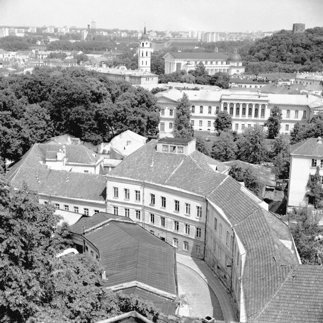 Senamiestis nuo &Scaron;v. Dvasios bažnyčios, 1982