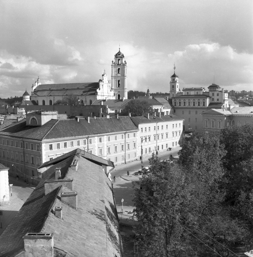 Vilniaus universitetas nuo telegrafo r, 1995