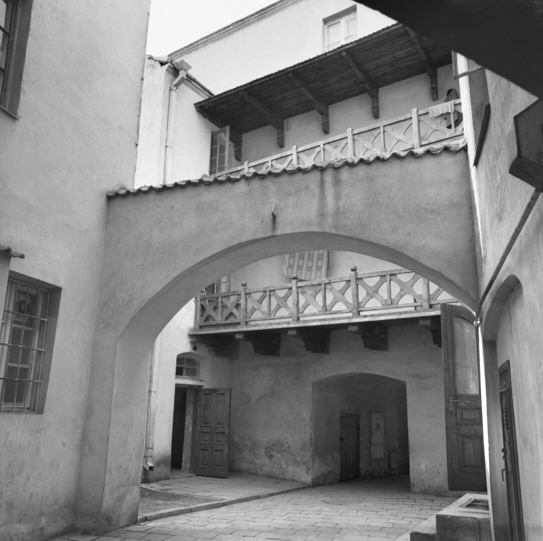 Gaono gatvės kiemas, 1976