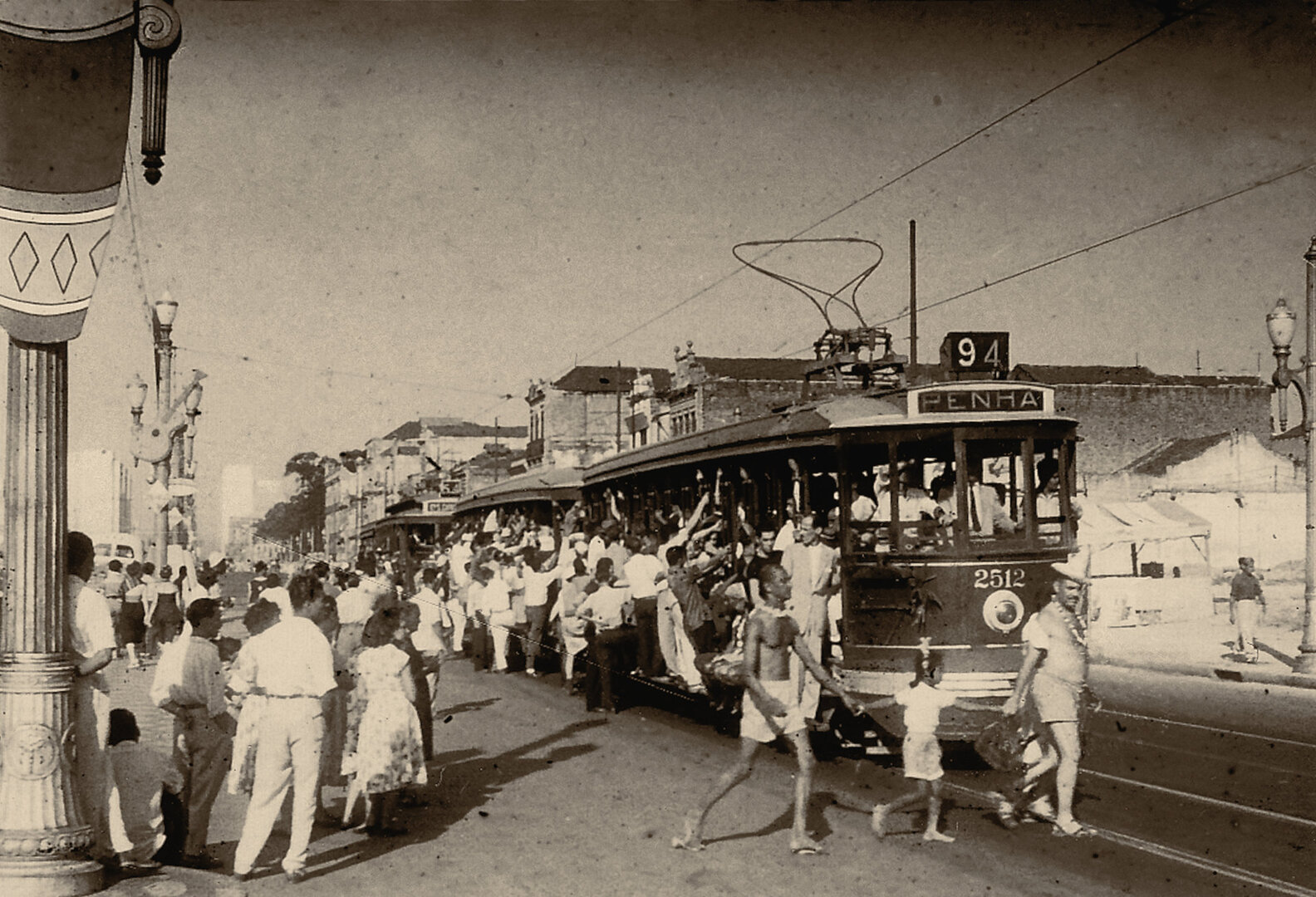 Tramvajus stotelėje, 1946&ndash;1950 m.