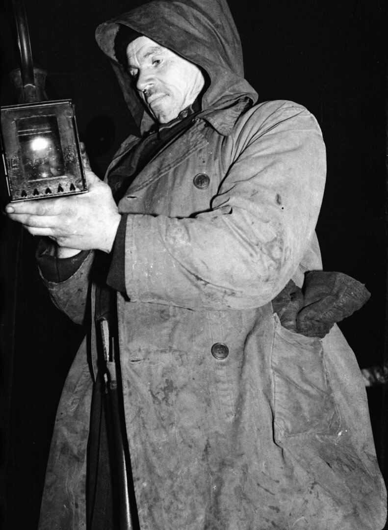 Geležinkelio pervaža. Prie &Scaron;iaulių, 1958
